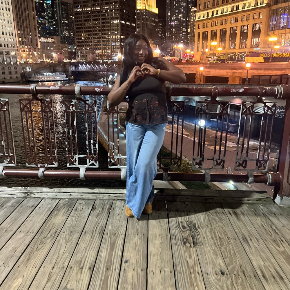 Meet your Posher, Aishat